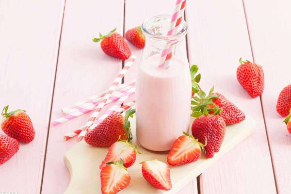 网红草莓牛奶的制作方法